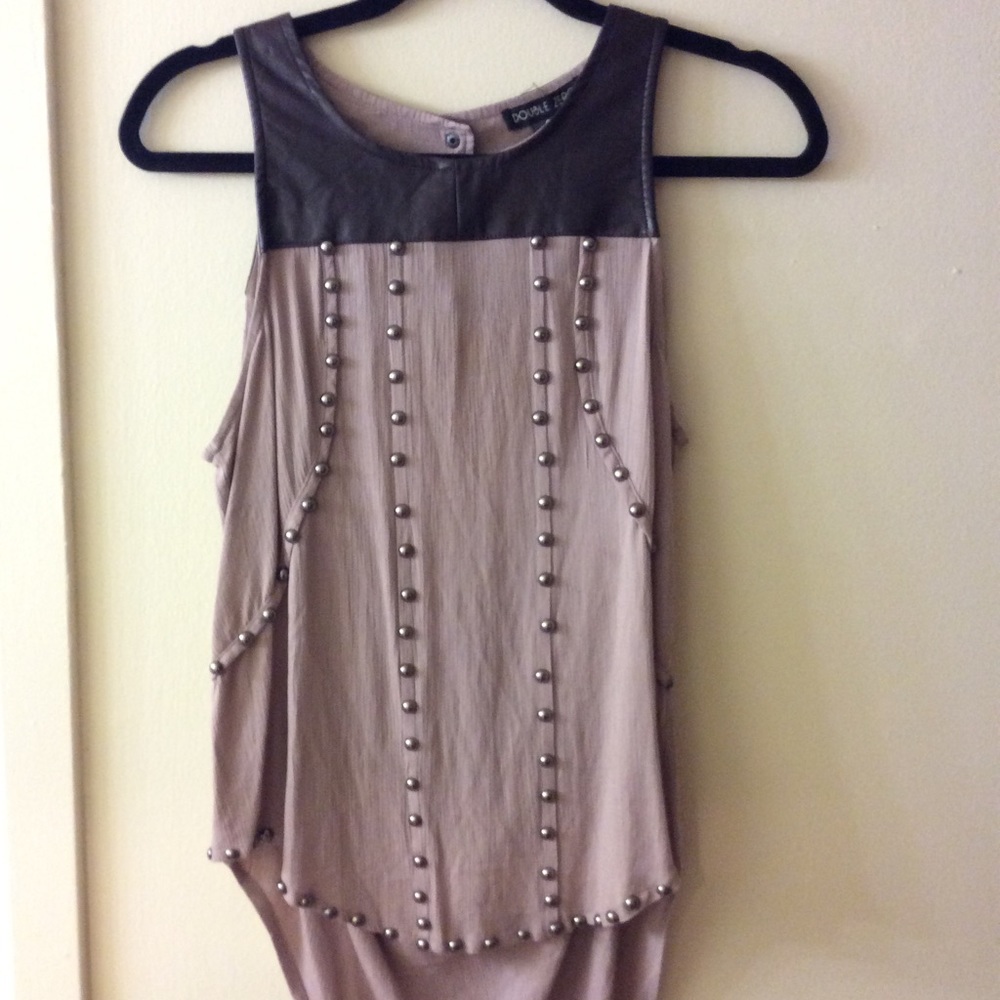 Like new stylish going out top!